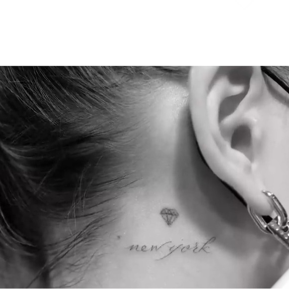 🤍🤍KATE SPADE NEW YORK...... - Picture 2 of 6